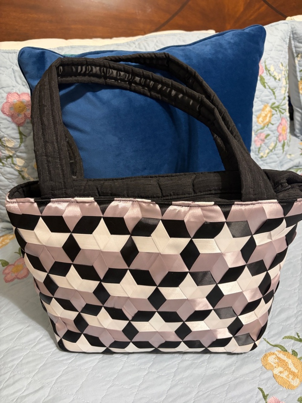 Libelulas Geometric Woven PreOwned Tote Bag in Black White & Grey